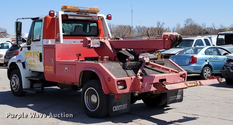 image for item DN7353 2003 International 4300  tow truck