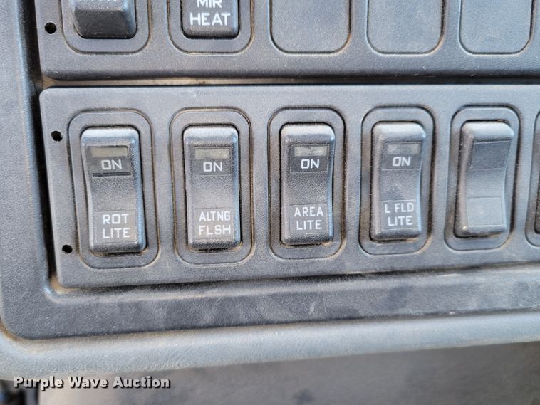 image for item DN7353 2003 International 4300  tow truck