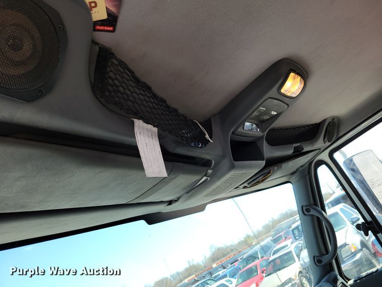 image for item DN7353 2003 International 4300  tow truck