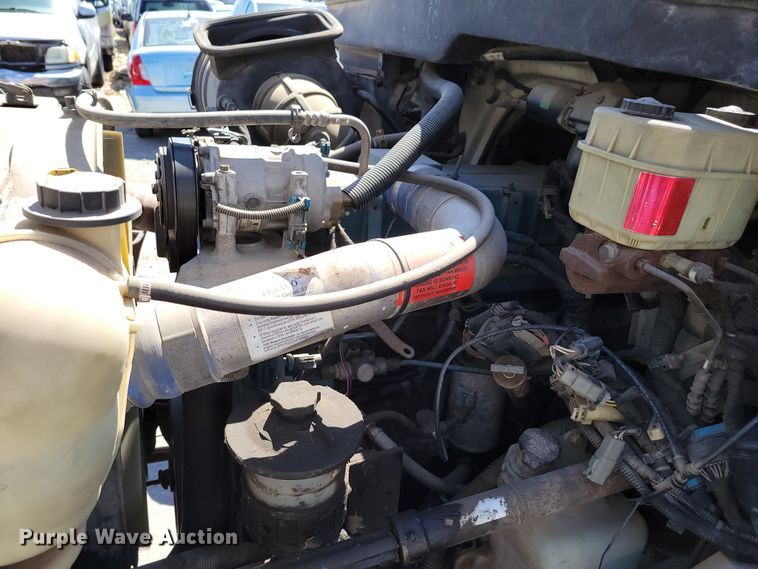 image for item DN7353 2003 International 4300  tow truck