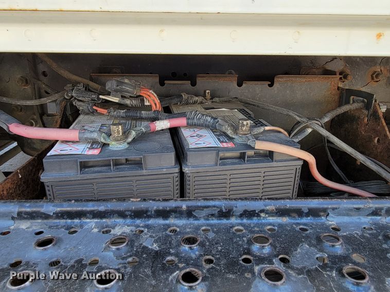 image for item DN7353 2003 International 4300  tow truck