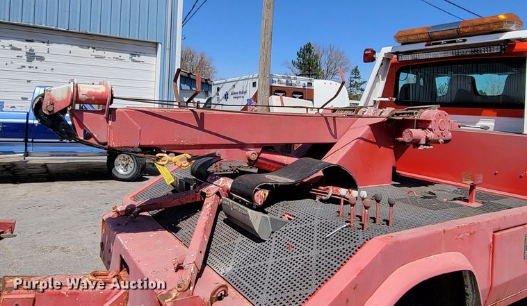 image for item DN7353 2003 International 4300  tow truck