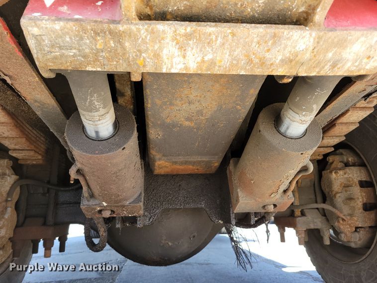 image for item DN7353 2003 International 4300  tow truck