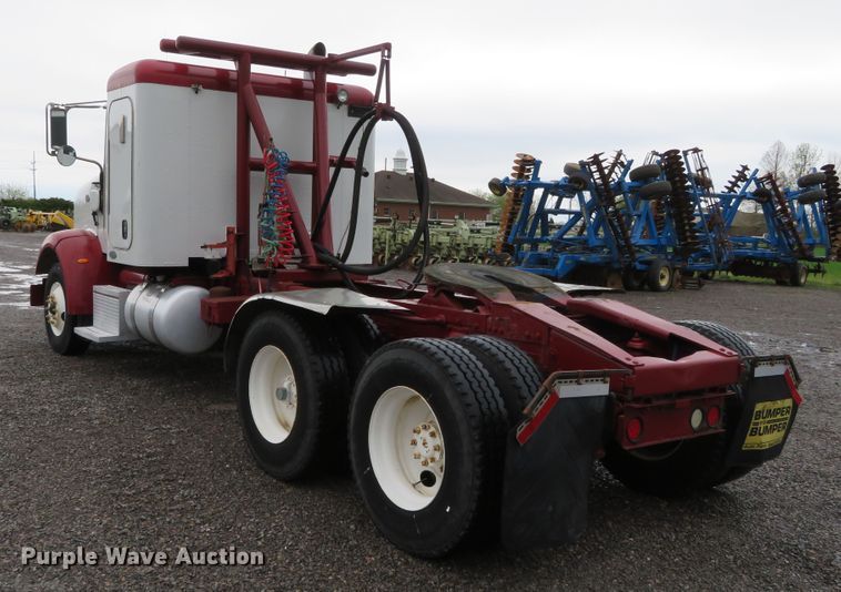 image for item DN7964 2008 Peterbilt 365  semi truck