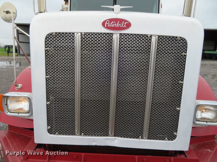 image for item DN7964 2008 Peterbilt 365  semi truck
