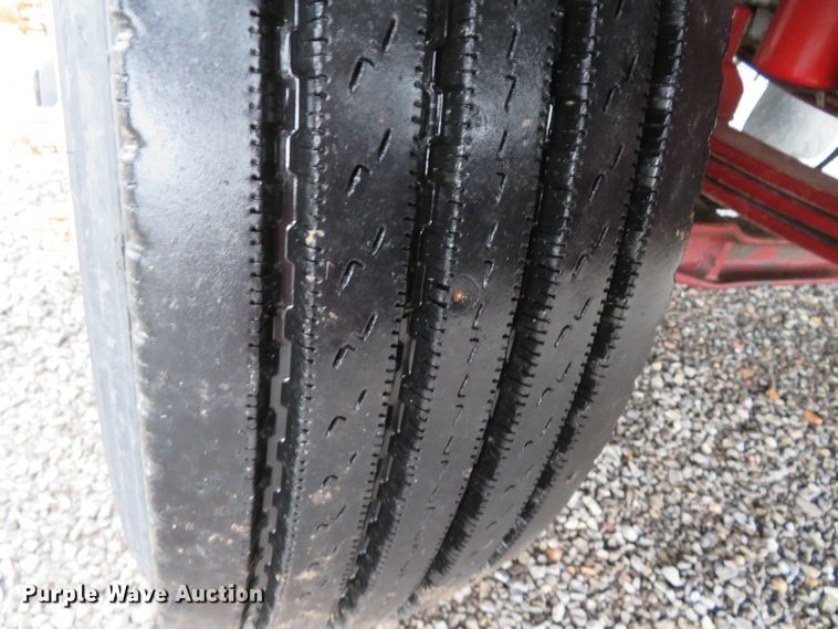 image for item DN7964 2008 Peterbilt 365  semi truck