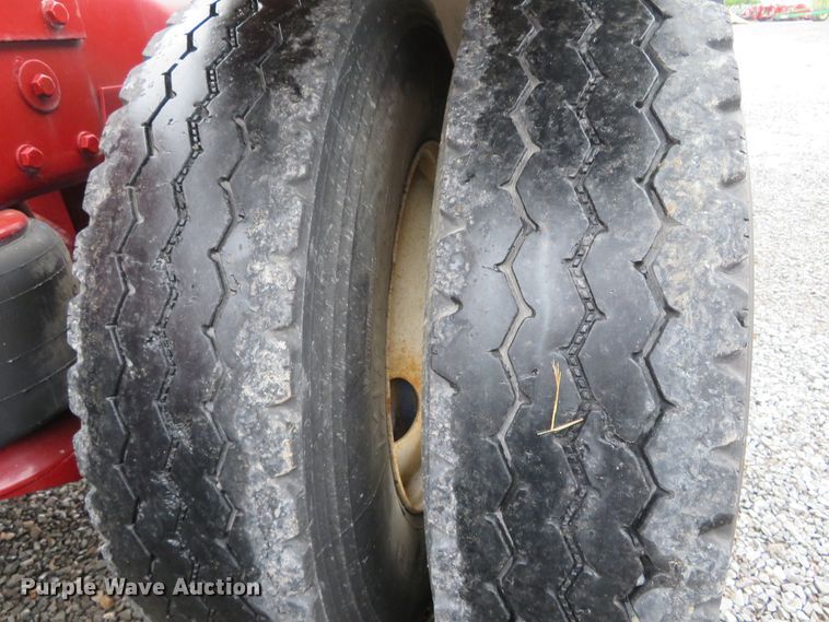 image for item DN7964 2008 Peterbilt 365  semi truck