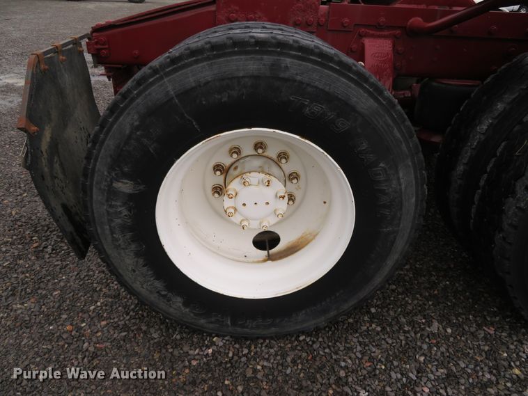 image for item DN7964 2008 Peterbilt 365  semi truck