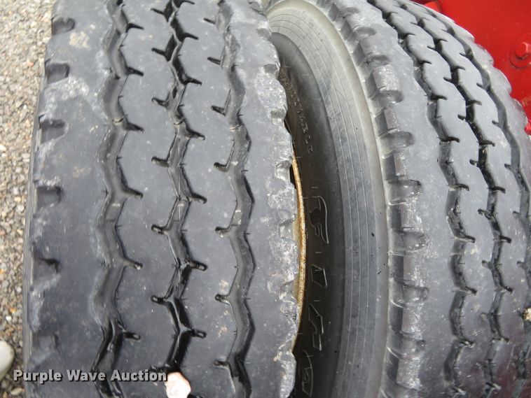 image for item DN7964 2008 Peterbilt 365  semi truck