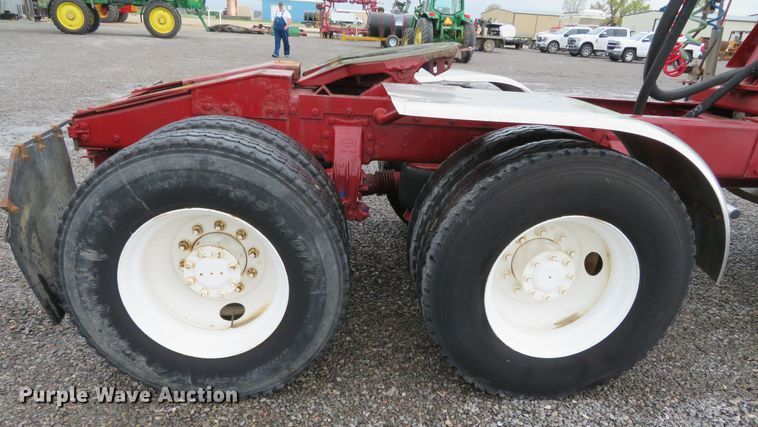 image for item DN7964 2008 Peterbilt 365  semi truck