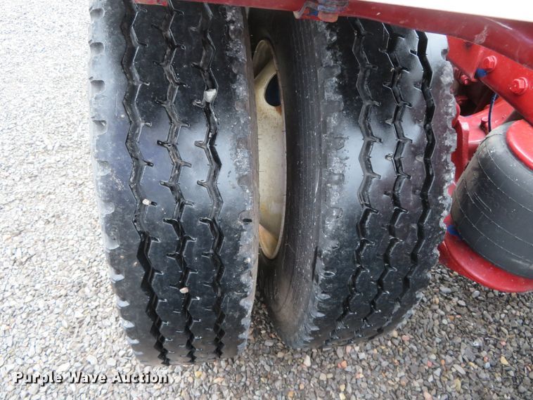 image for item DN7964 2008 Peterbilt 365  semi truck