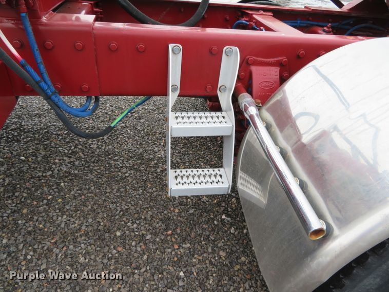 image for item DN7964 2008 Peterbilt 365  semi truck