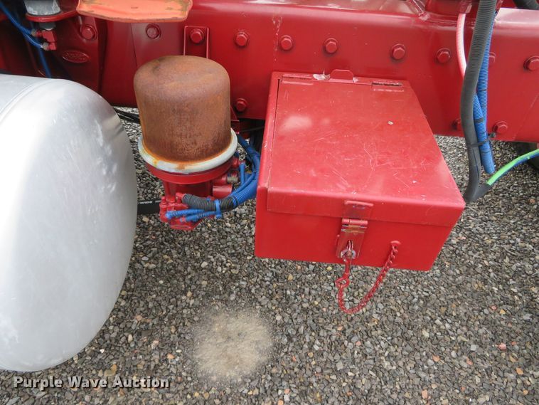 image for item DN7964 2008 Peterbilt 365  semi truck