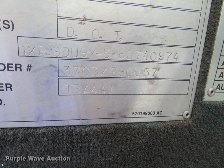 image for item DN7964 2008 Peterbilt 365  semi truck