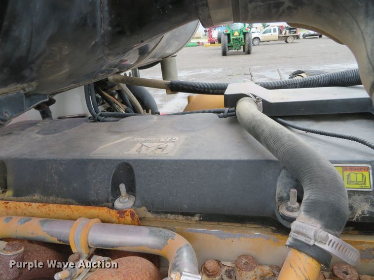 image for item DN7964 2008 Peterbilt 365  semi truck