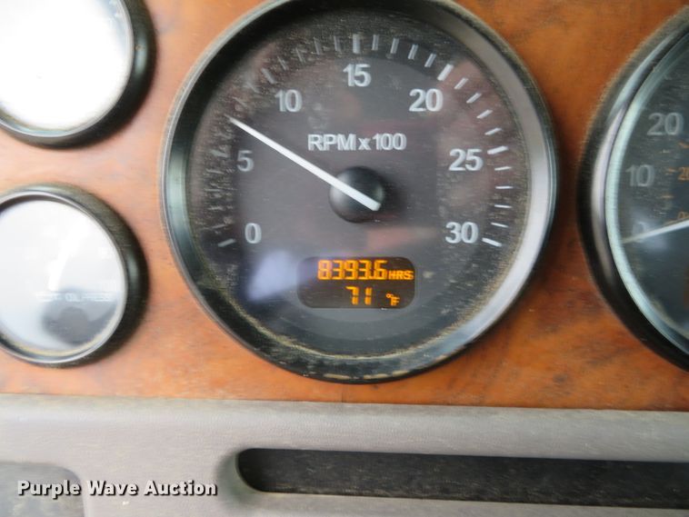 image for item DN7964 2008 Peterbilt 365  semi truck