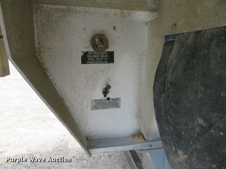 image for item DN7971 1996 Ravens  end dump trailer