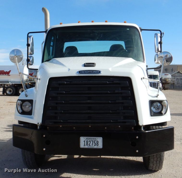 image for item DP3969 2015 Freightliner 114SD  semi truck