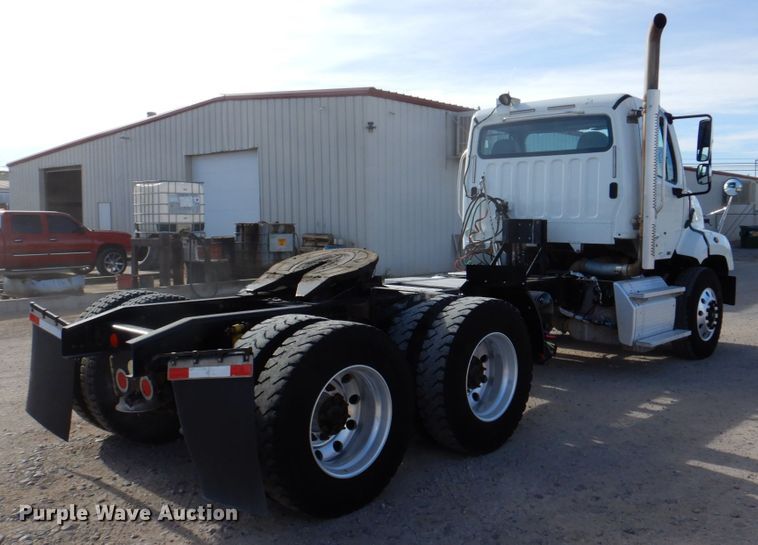 image for item DP3969 2015 Freightliner 114SD  semi truck