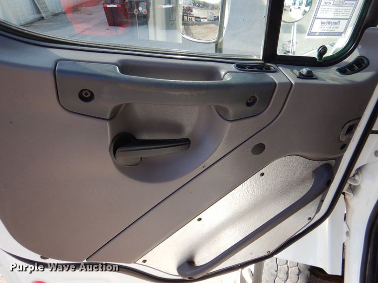 image for item DP3969 2015 Freightliner 114SD  semi truck