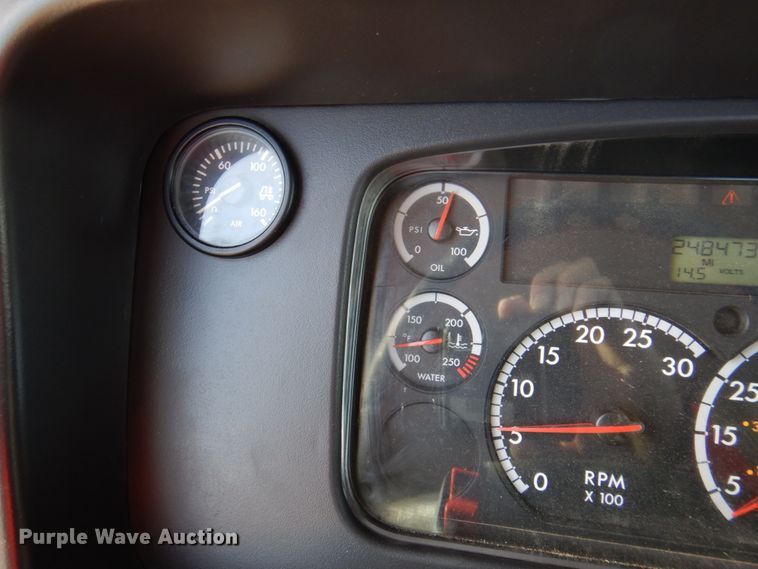 image for item DP3969 2015 Freightliner 114SD  semi truck