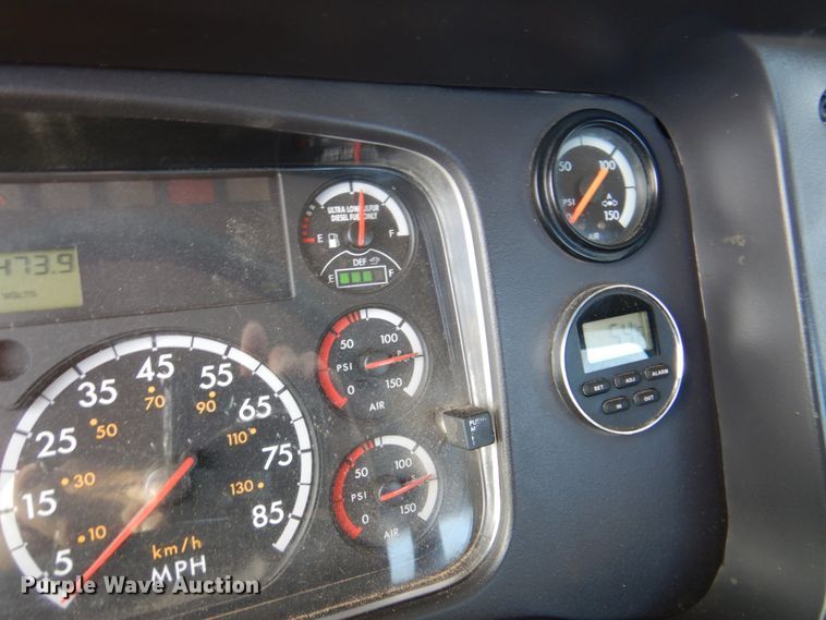 image for item DP3969 2015 Freightliner 114SD  semi truck