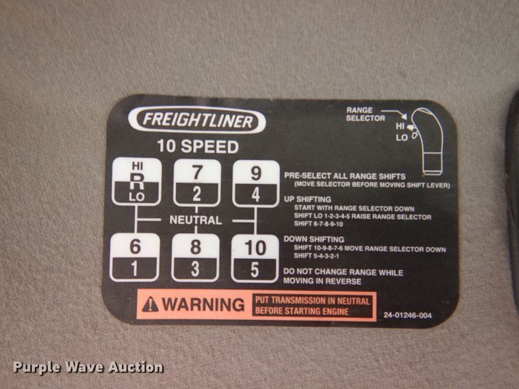 image for item DP3969 2015 Freightliner 114SD  semi truck