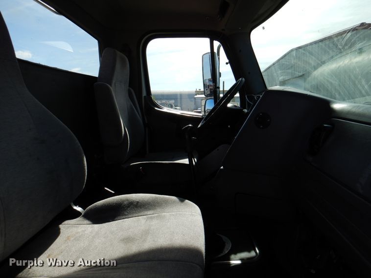 image for item DP3969 2015 Freightliner 114SD  semi truck