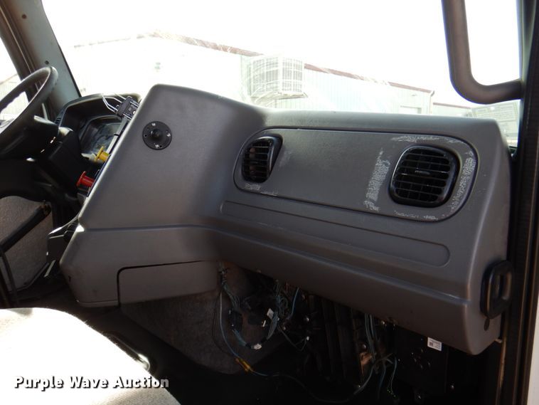 image for item DP3969 2015 Freightliner 114SD  semi truck