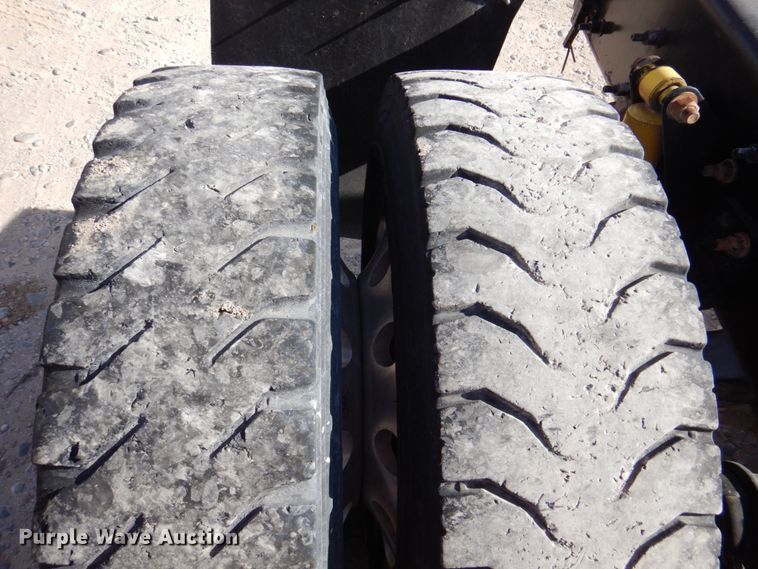 image for item DP3969 2015 Freightliner 114SD  semi truck