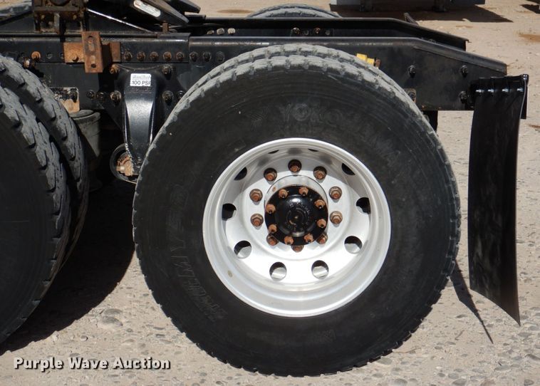 image for item DP3969 2015 Freightliner 114SD  semi truck