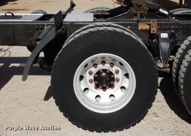 image for item DP3969 2015 Freightliner 114SD  semi truck