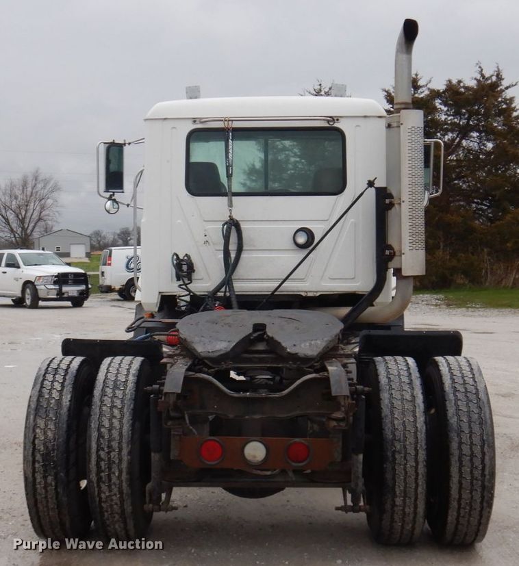 image for item DP5433 2003 Mack CH600  semi truck