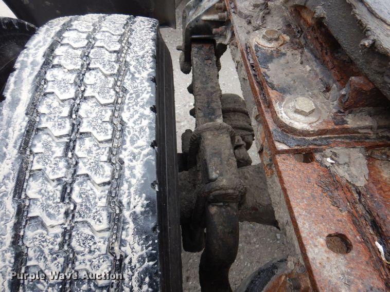 image for item DP5433 2003 Mack CH600  semi truck