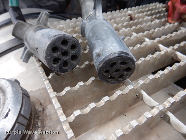 image for item DP5433 2003 Mack CH600  semi truck