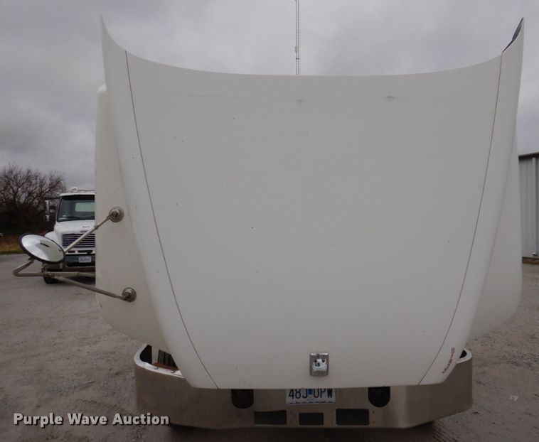 image for item DP5433 2003 Mack CH600  semi truck