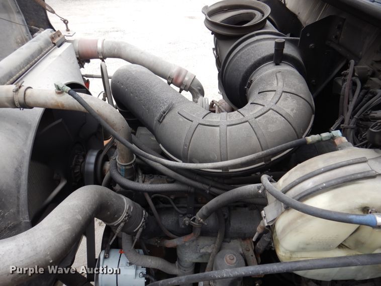 image for item DP5433 2003 Mack CH600  semi truck