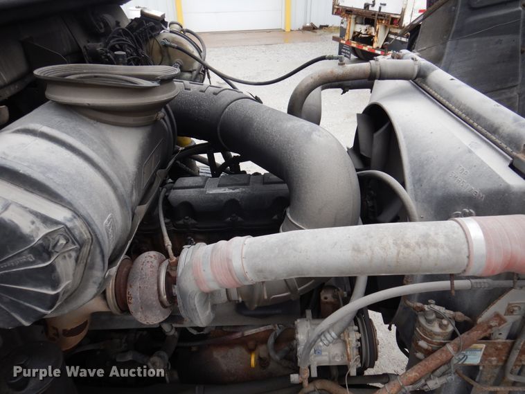 image for item DP5433 2003 Mack CH600  semi truck