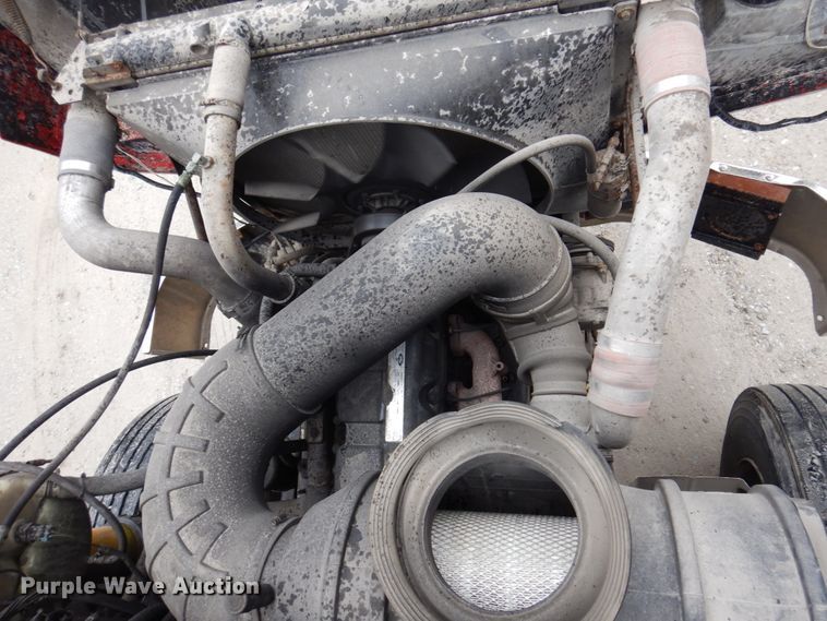 image for item DP5433 2003 Mack CH600  semi truck