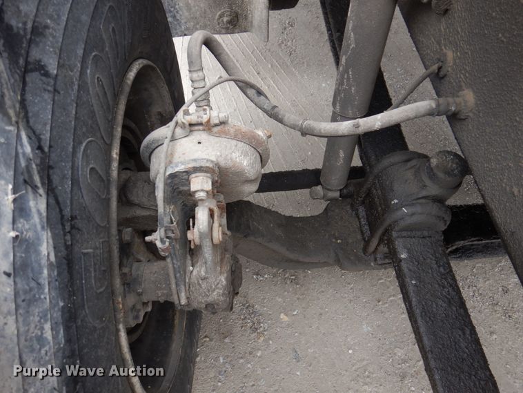 image for item DP5433 2003 Mack CH600  semi truck