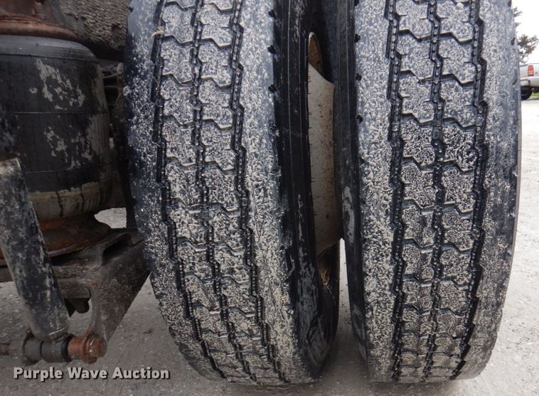 image for item DP5433 2003 Mack CH600  semi truck