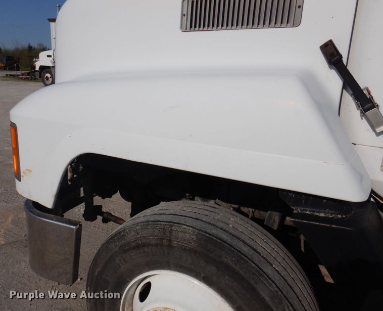 image for item DP5434 1998 Mack CH612  semi truck