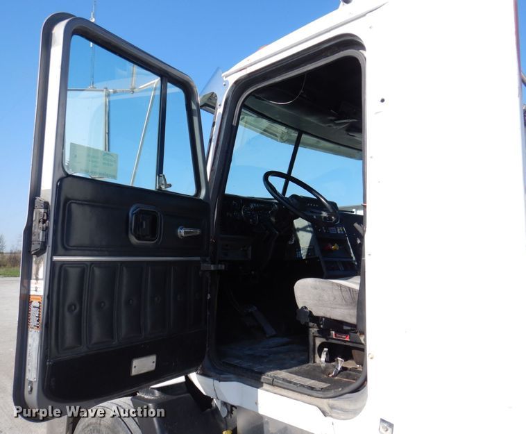 image for item DP5434 1998 Mack CH612  semi truck