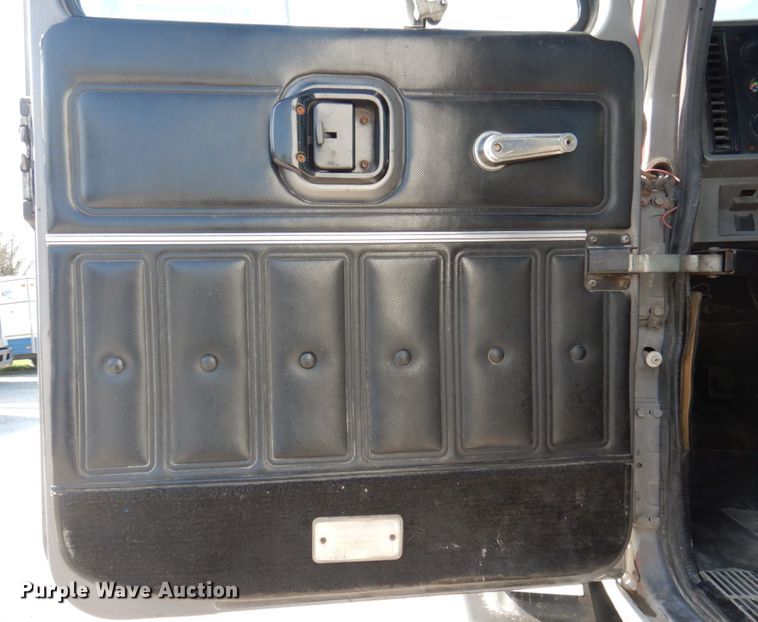 image for item DP5434 1998 Mack CH612  semi truck