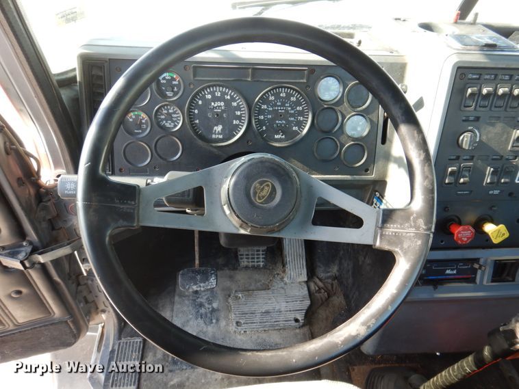 image for item DP5434 1998 Mack CH612  semi truck