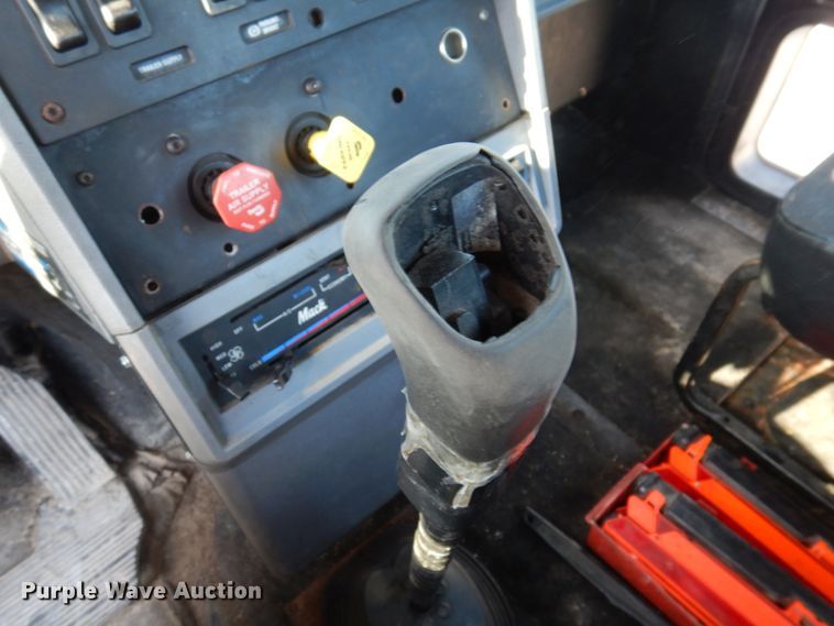 image for item DP5434 1998 Mack CH612  semi truck