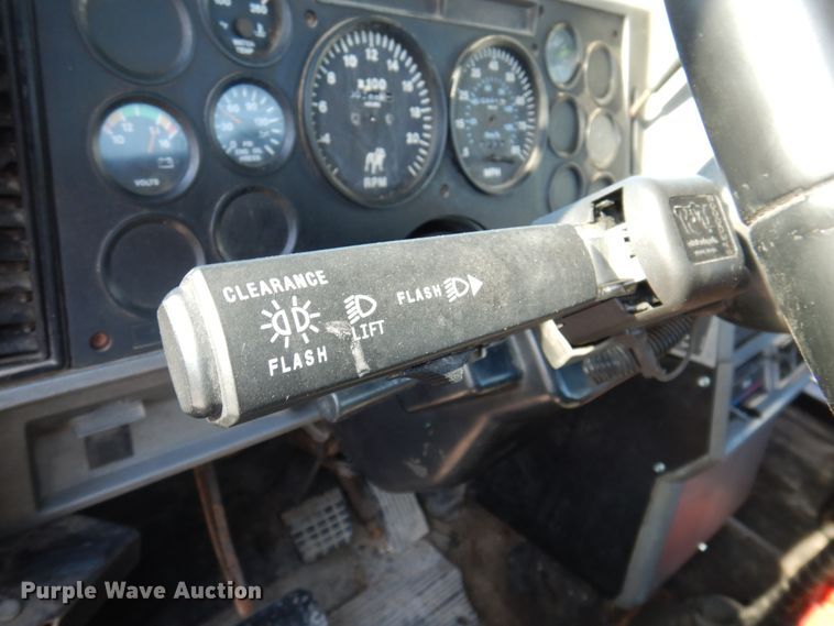 image for item DP5434 1998 Mack CH612  semi truck