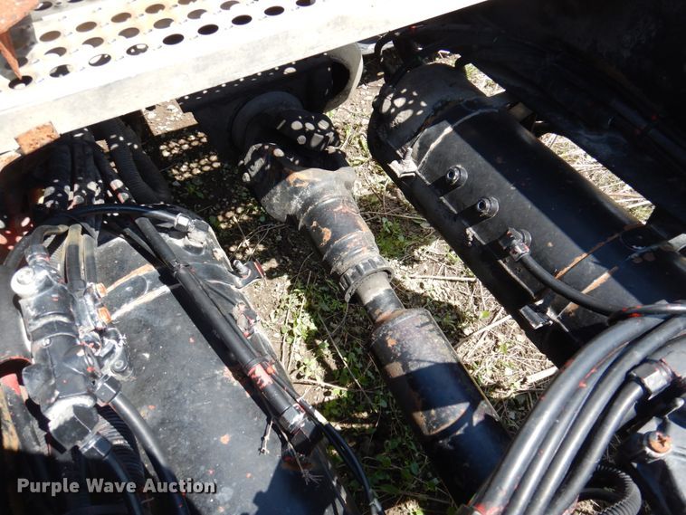 image for item DP5441 2000 Freightliner FL70  semi truck