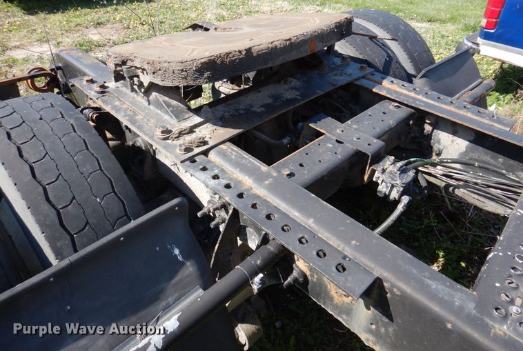 image for item DP5442 2005 International 8600  semi truck