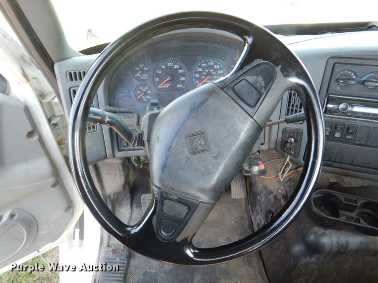 image for item DP5442 2005 International 8600  semi truck